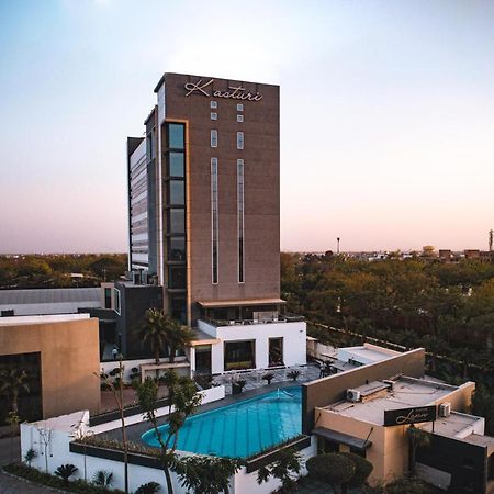 Hotel Kasturi Orchid Pāl Kültér fotó