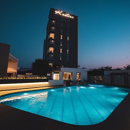 Hotel Kasturi Orchid Pāl Kültér fotó