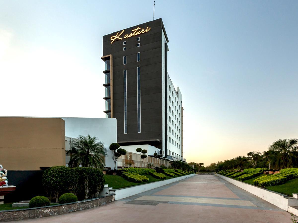 Hotel Kasturi Orchid Pāl Kültér fotó