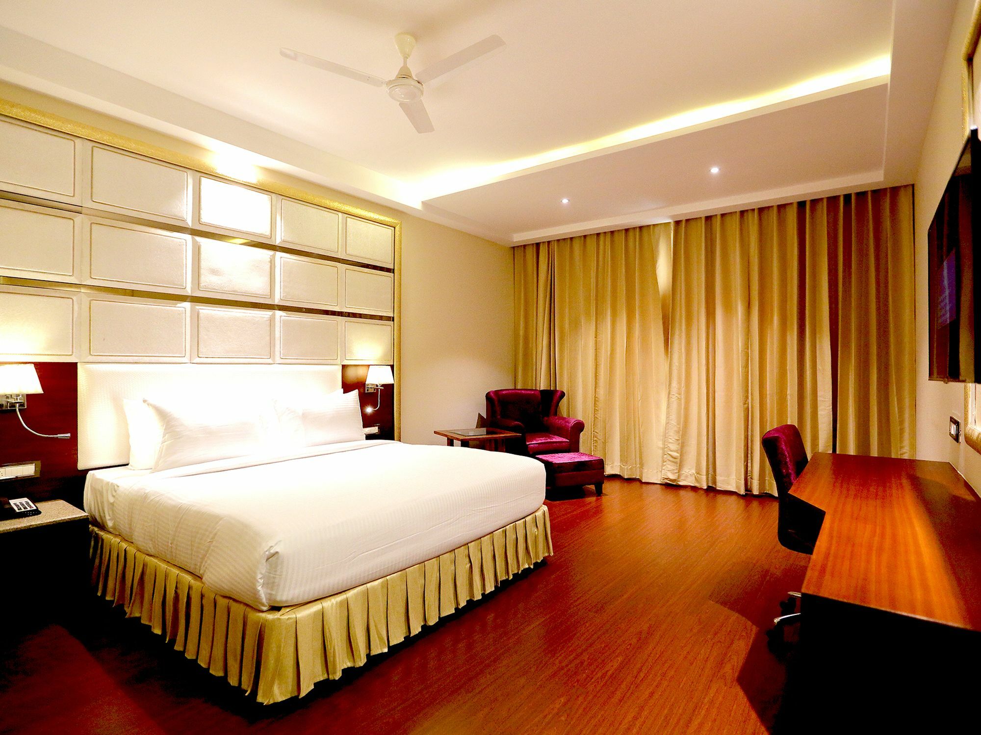Hotel Kasturi Orchid Pāl Kültér fotó