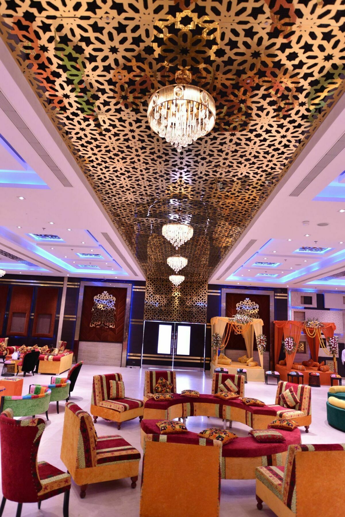 Hotel Kasturi Orchid Pāl Kültér fotó