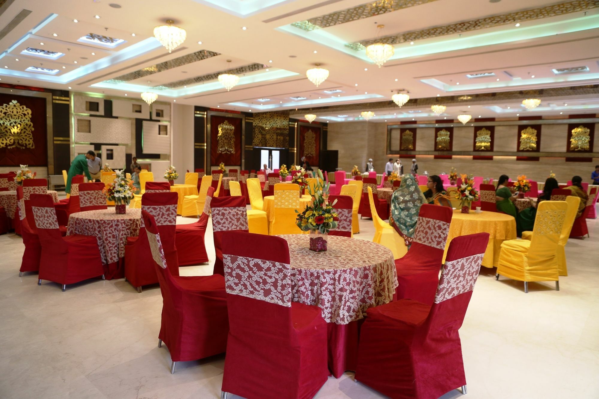 Hotel Kasturi Orchid Pāl Kültér fotó